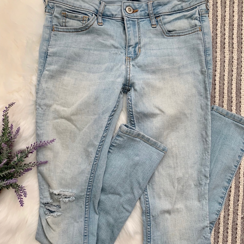 HOLLISTER JEANS - Picture 3 of 4